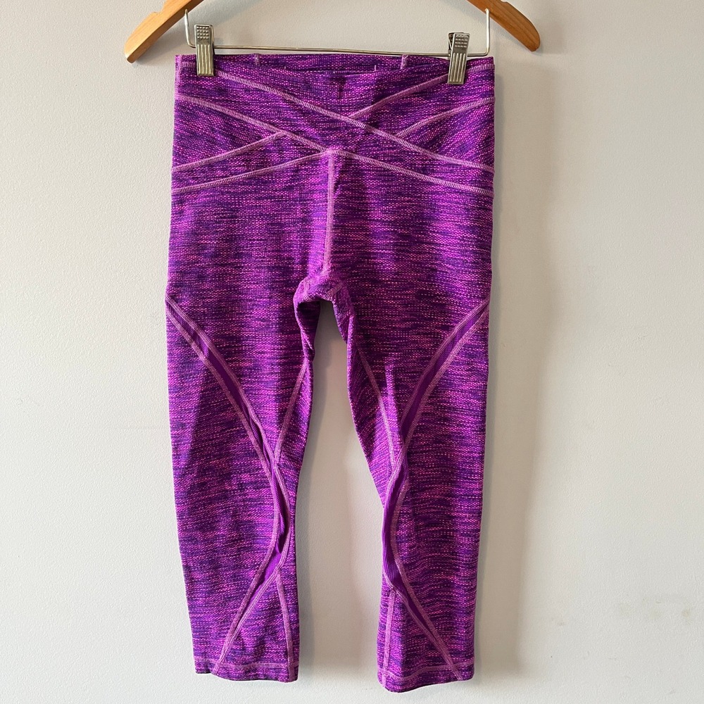 Lululemon Free Flow Crop Leggings Athletic Purple Size 6 Mesh Panels